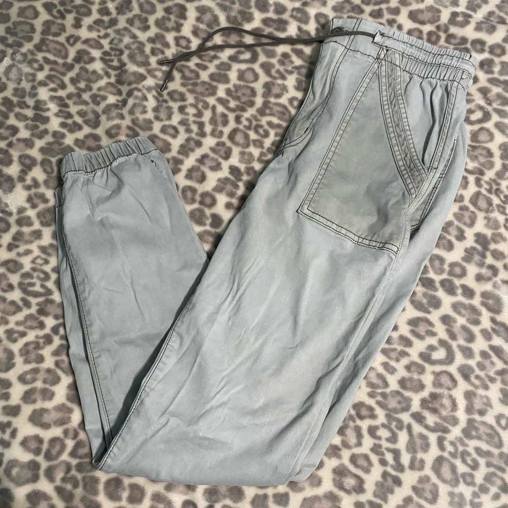 American Eagle Stretch Parachute Pants